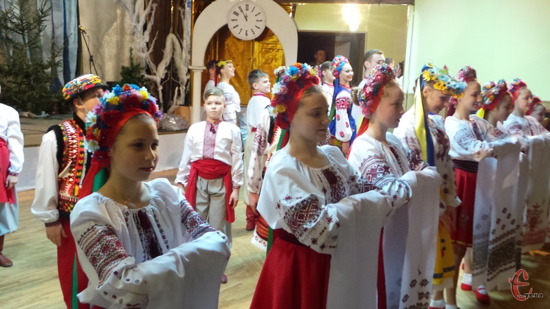 Українці радо вітають представників різних національностей