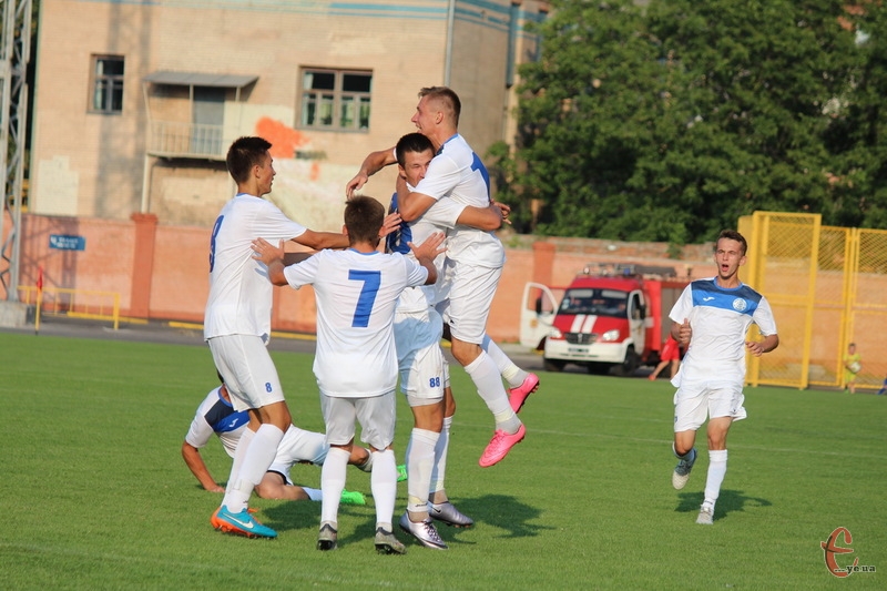 Хмельницьке Поділля, повернувшись до Професійної футбольної ліги України, виграло свій перший матч у Суднобудівника з Миколаєва