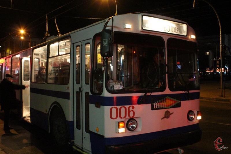 Нічні тролейбуси Хмельницького мають і нові номери маршрутів - 61, 62, 63