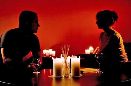 НЕ буде світла - саме час влаштувати романтичну вечерю при свічках!