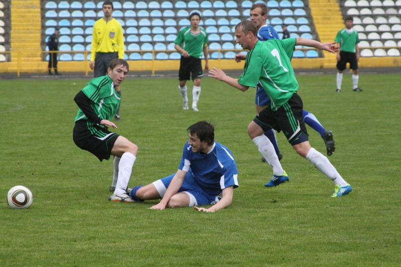 "Динамо" перемогло "Десну", здобувши першу перемогу з 2 жовтня 2010 року.