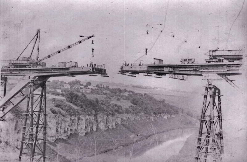Будівництво мосту «Стрімка лань» тривало з 1966 до 1974 року