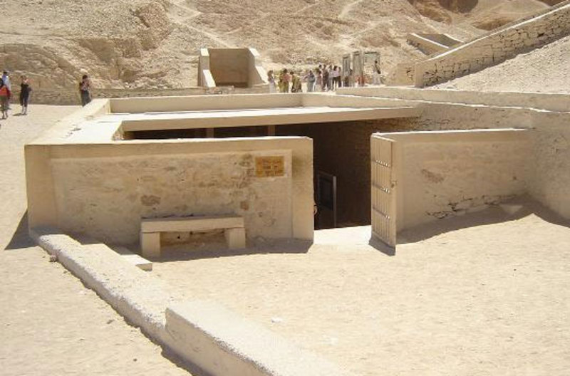 26 листопада 1922 року вперше за останні три тисячі років в усипальницю фараона Тутанхамона зайшли люди