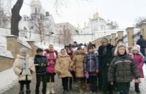 Діти під час екскурсії в Києві. 