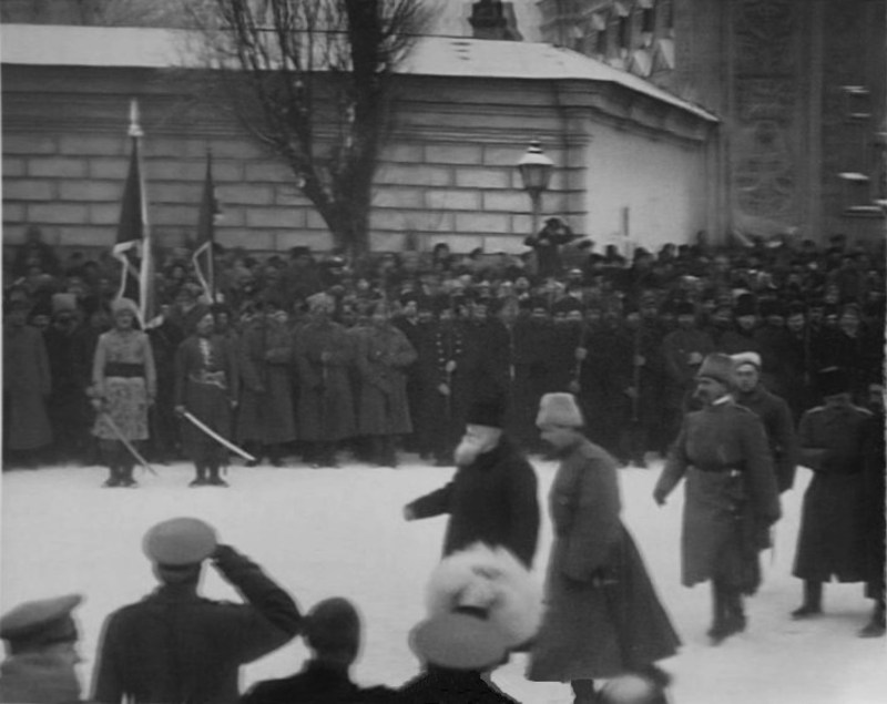 Михайло Грушевський на військовому параді у Києві взимку 1917 року