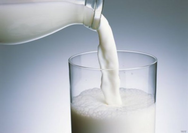Підприємства, заготовляючи у 2014 році молоко у Летичівському районі, одночасно знизили закупівельні ціни до 2,00 гривень.
