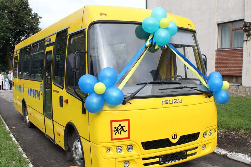 14 автобусів призначені для одинадцяти громад краю