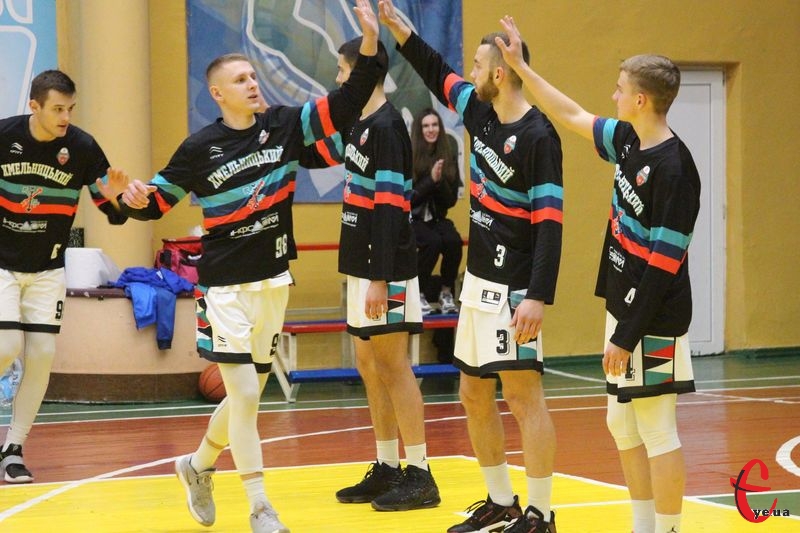 Хмельницьким баскетболістам для того, щоб пройти до чвертьфіналу Кубка України, необхідно перемогти Київ-Баскет