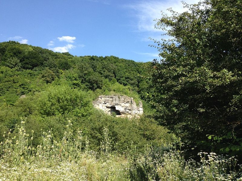 За переказами, у цих печерах переховувались жителі сіл Залуччя та Черче від татаро-турецьких нападників