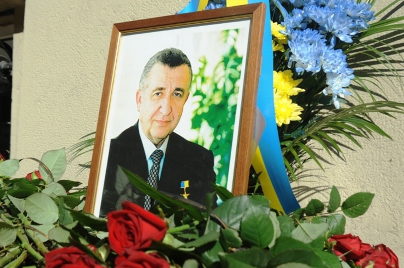 27 грудня 2004 року обірвалось життя Георгія Кірпи, міністра транспорту та зв
