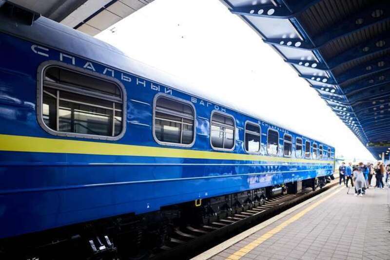 На час весняних канікул Укрзалізниця призначила днижку додаткових поїздів на популярні напрямки