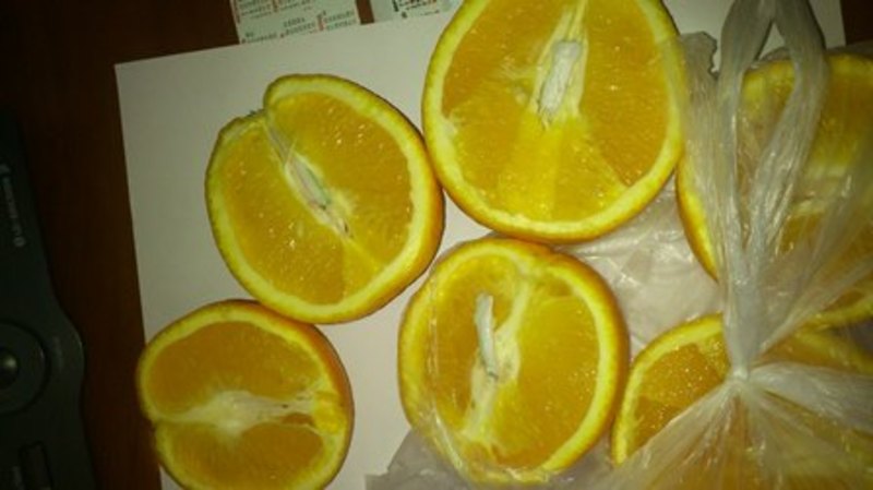Невідому речовину намагалися передати в апельсинах