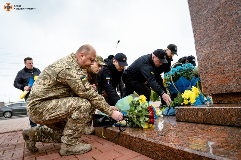 Вшанувати загиблих прийшли ліквідатори, діти чорнобильців, представники влади, силових структур та небайдужі громадяни
