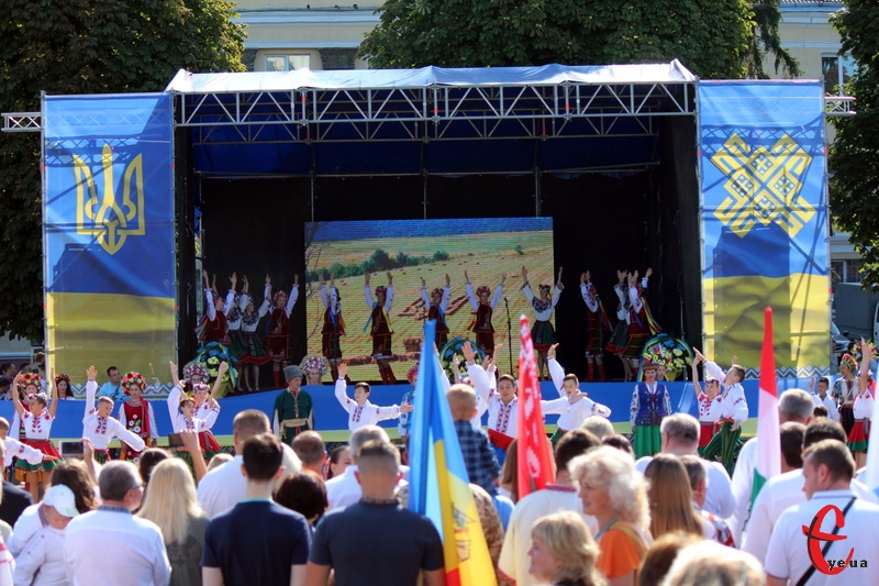 28 червня в Україні відзначають День Конституції