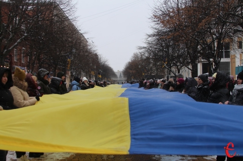 22 січня 2022 року в Хмельницькому на пішохідній вулиці міста провели патріотично-історичну акцію, розгорнувши 100 метровий прапор