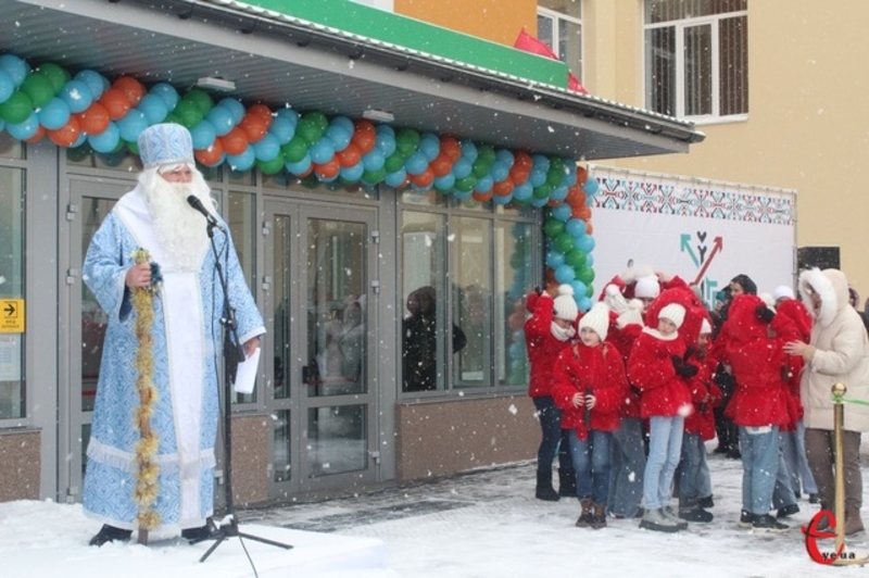 20 грудня у мікрорайоні Озерна відкрили нову початкову школу