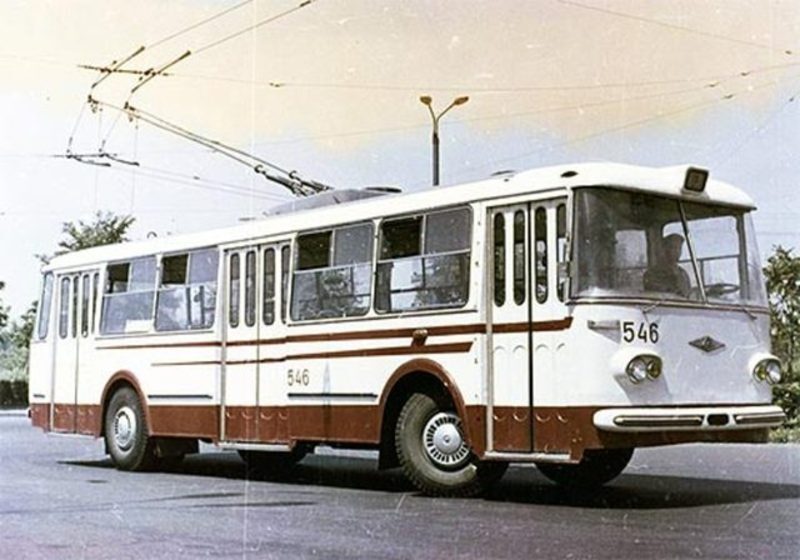 Так виглядали перші тролейбуси у Хмельницькому