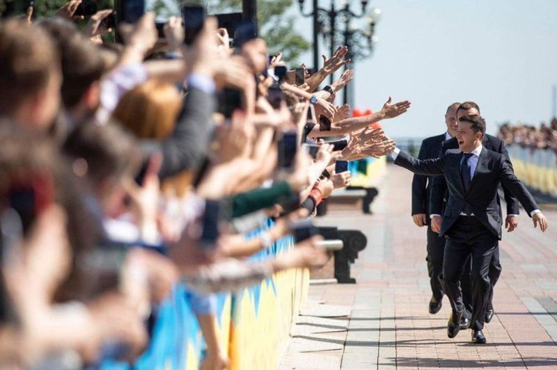 Володимир Зеленський офіційно став шостим президентом України
