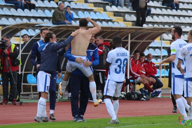 Два голи Фаді Салбака принесли перемогу "Поділлю" над ФК "Ужгород", який до цього виграв усі свої матчі в чемпіонаті