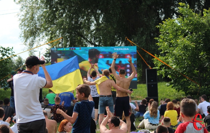 Матч Україна - Австрія покажуть у Молодіжному парку на спеціально вставноленому екрані до Євро-2020