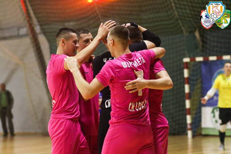 Хмельницький Сокіл виграв 6:1 у стартовому матчі Екстра-ліги в Житомирі