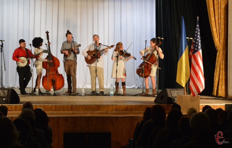 Американські музиканти вже виступили у Києві і Старій Синяві