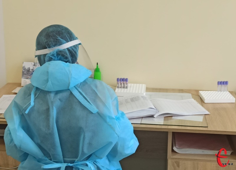 Від початку світової пандемії на території Хмельницької області підтвердили 90 тисяч 220 випадки інфікування COVID-19