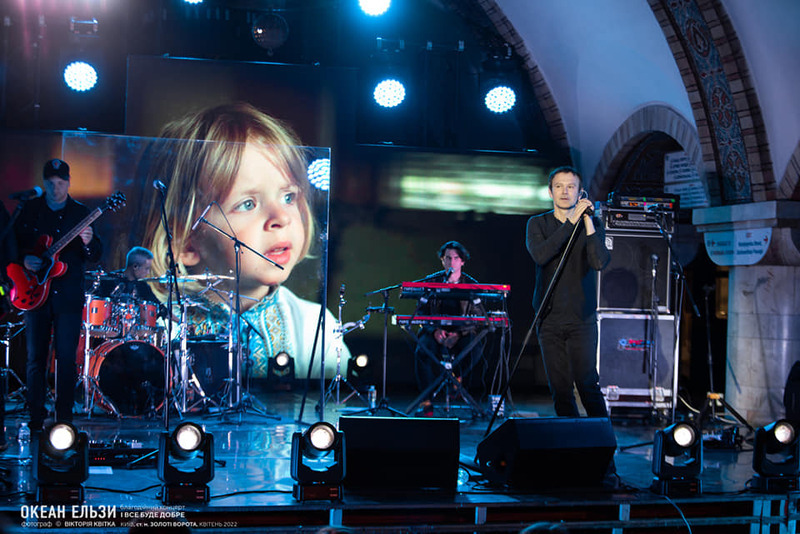 Малюк заспівав разом зі Святославом Вакарчуком на благодійному концерті «І все буде добре», щоб підтримати дітей, які постраждали під час війни