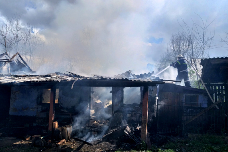 Також через ймовірне електрозамикання сталася пожежа в селі Жабинці Новоушицького району