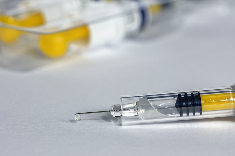 В Україні триває вакцинальна компанія від Covid-19