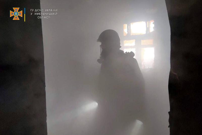 За добу, що минула вогнеборці на Хмельниччині зареєстрували 7 пожеж. Одна з них забрала життя людини