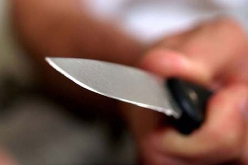 За словами правоохоронців, під час суперечки жінка вдарила свого чоловіка в груди кухонним ножем
