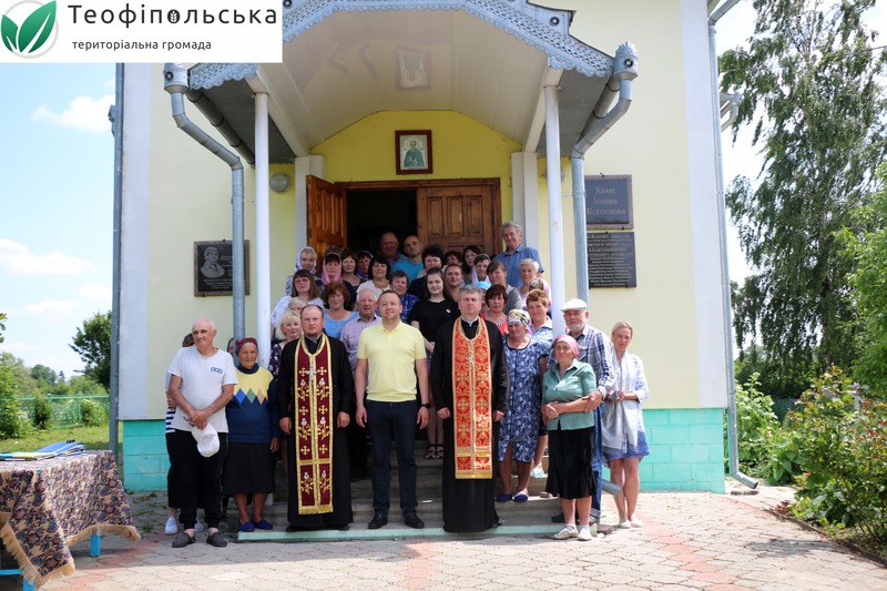 Мешканці Хмельниччини продовжують переходити до Православної церкви України