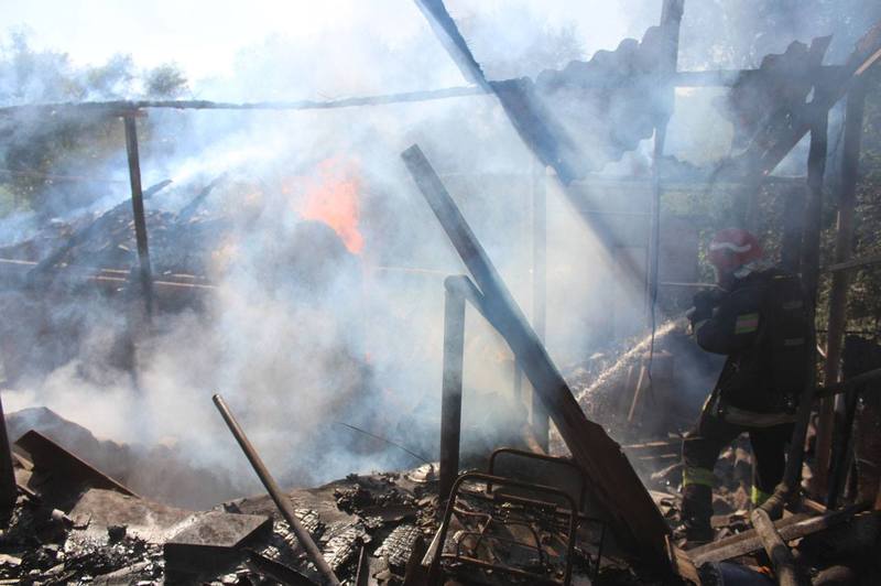 Минулої доби на Хмельниччині зафіксували три пожежі, в яких загинула одна людина