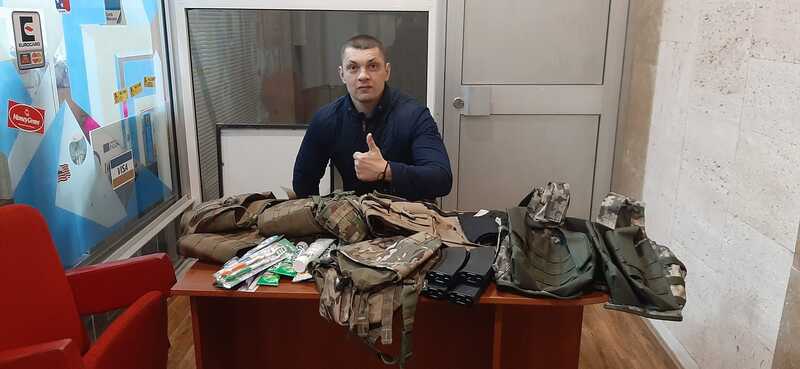 Переселенець з Донеччини нині активно допомагає захисникам України