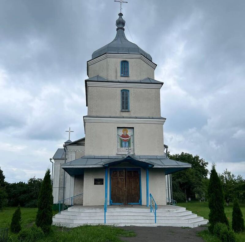 На загальних зборах релігійної громади церкви Свято-Покровської парафії більшістю голосів було вирішено, що храм має отримати статус ПЦУ