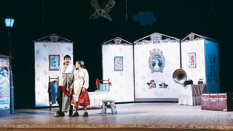 Новий театральний сезон у Хмельницькому відкриють класичною виставою М.Старицького "За двома зайцями"