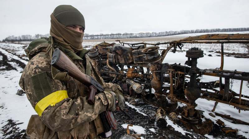 Збройні сили України захищають рідну землю від російських окупантів