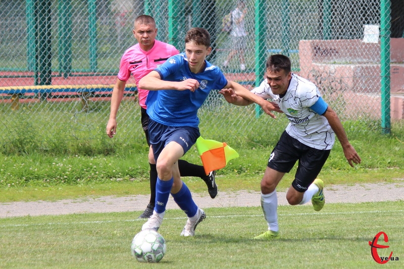 У Хмельницькому Поділля в чемпіонаті області з футболу поступилося Перлини Поділля з Білогір