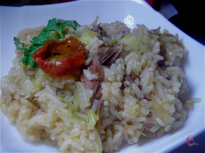 Якщо ж варити рис не на бульйоні, а на воді, то можна споживати його і в піст. 