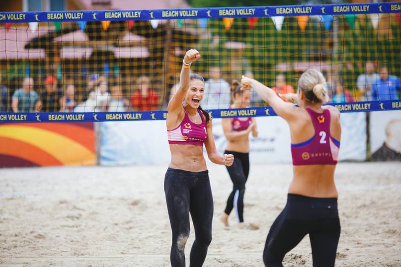 Вікторія Сметанюк (№1) разом із Зінаїдою Любимовою виграли 2 тур чемпіонату України з пляжного волейболу