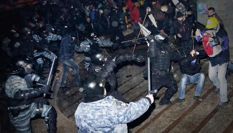 7 років тому, у ніч з 29 на 30 листопада, на Майдані Незалежності відбувся силовий розгін спецпідрозділом «Беркут» студентів