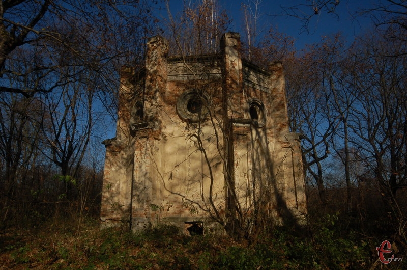 Склеп Хилинських на польському кладовищі