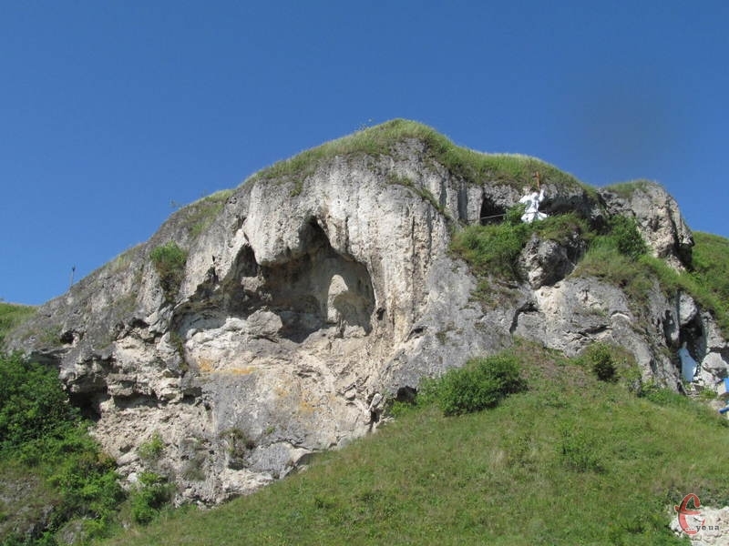 У Рукомиських скелях здавна селилися монахи