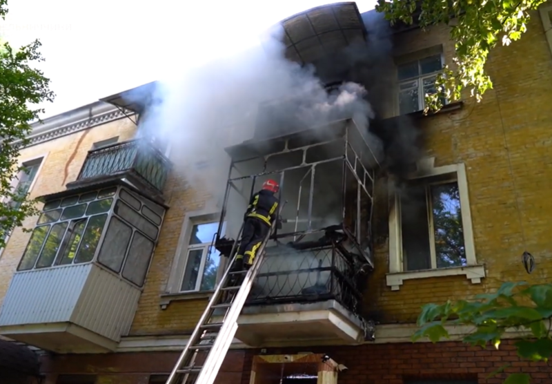 Пожежа сталася на вулиці Грушевського