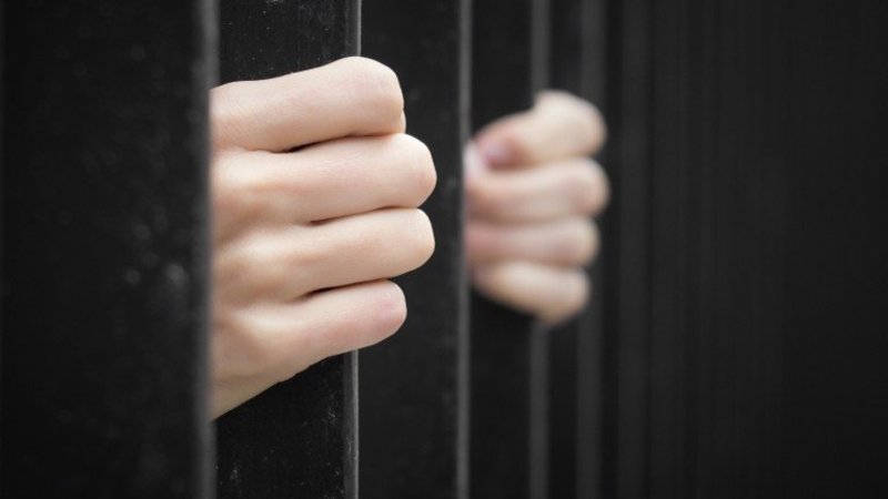  Вироком Хмельницького міськрайонного суду засудженому призначено покарання у виді 6 років 9 місяців позбавлення волі