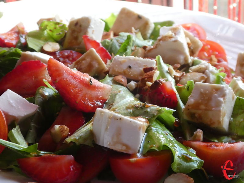 Швидкий та простий в приготуванні салат, але вишуканий і неймовірно смачний.