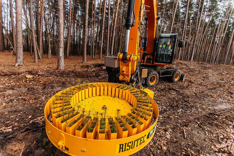 Нова техніка здатна сама висаджувати ліс