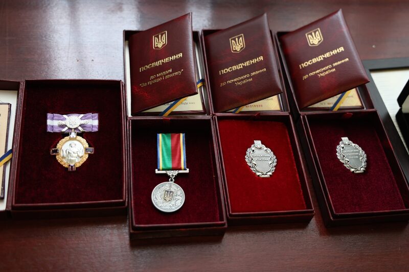 Нагороди та відзнаки, які були присудженні президентом України, вручили 14 червня