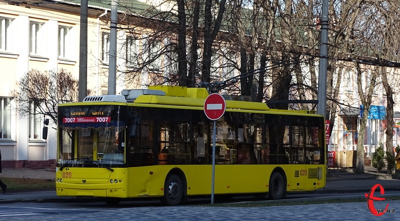 Хмельничан попереджають про тимчасові зміни руху тролейбусів